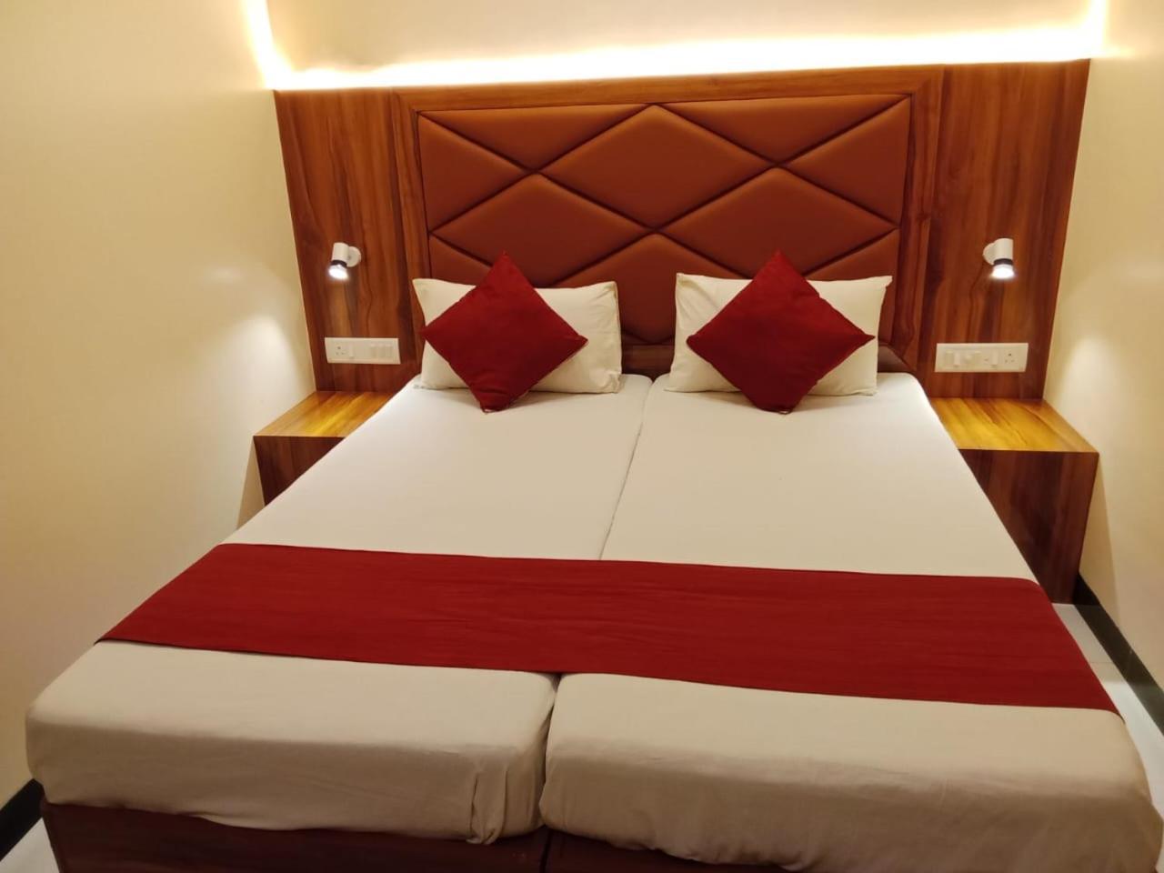 Saigal Guest House Мумбаи Экстерьер фото