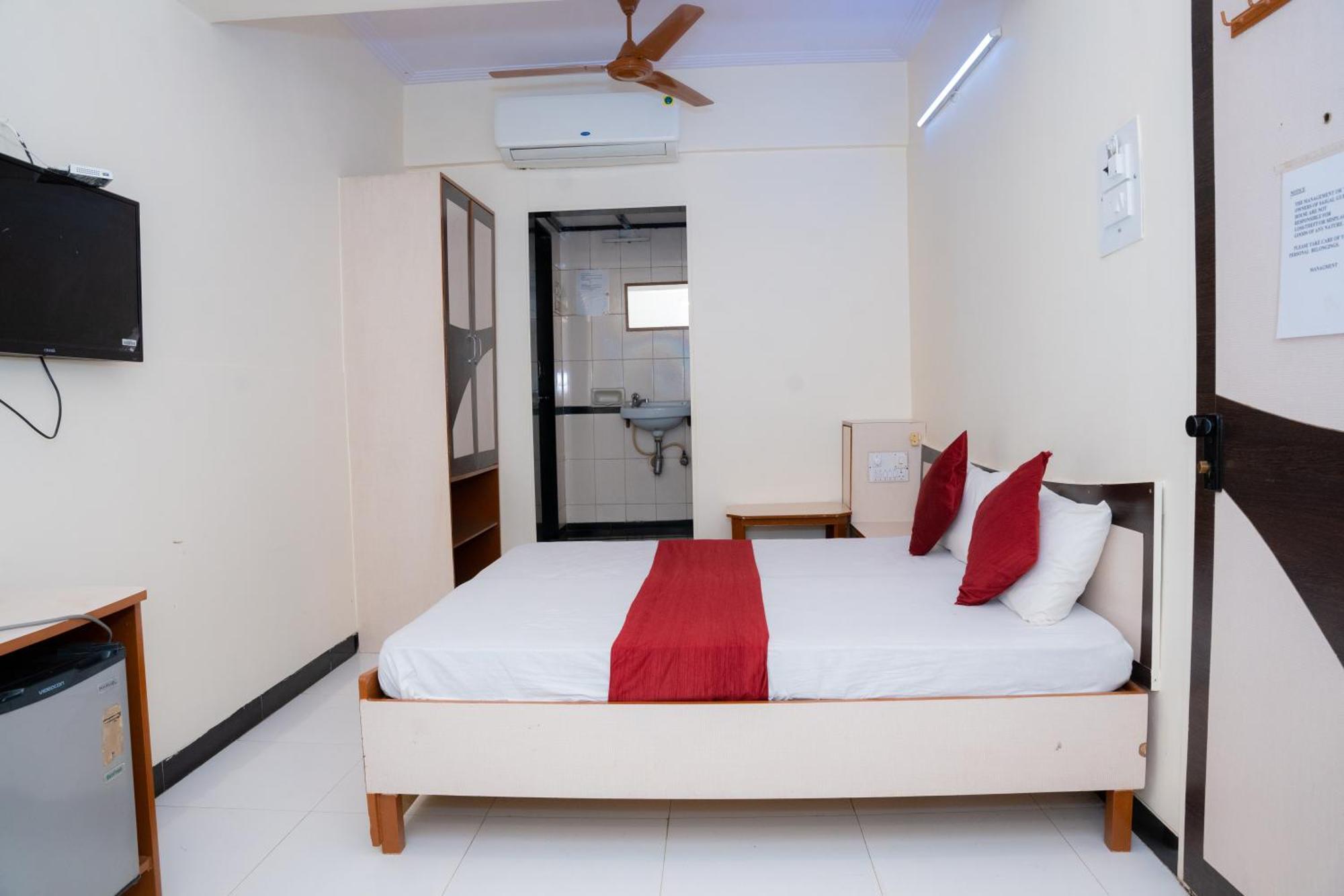 Saigal Guest House Мумбаи Экстерьер фото