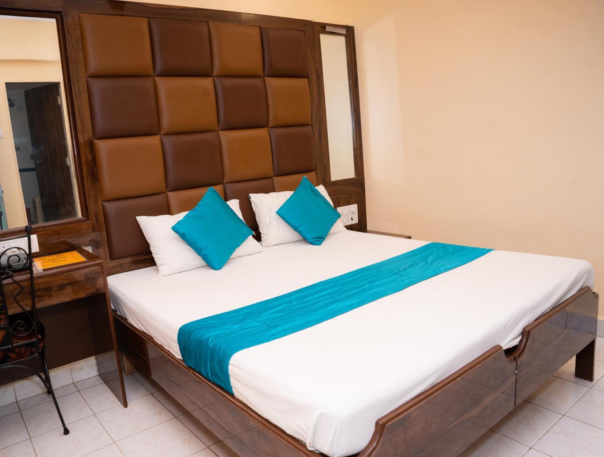 Saigal Guest House Мумбаи Экстерьер фото