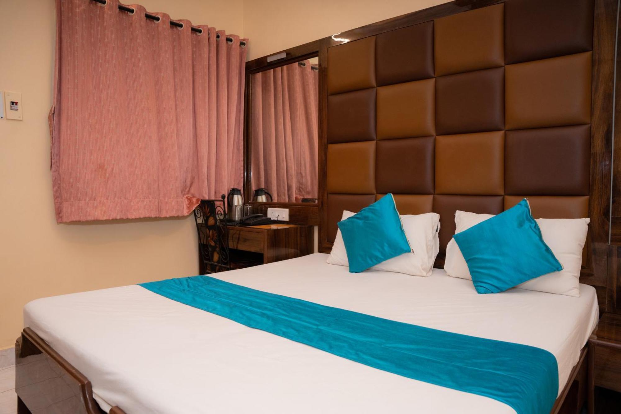 Saigal Guest House Мумбаи Экстерьер фото